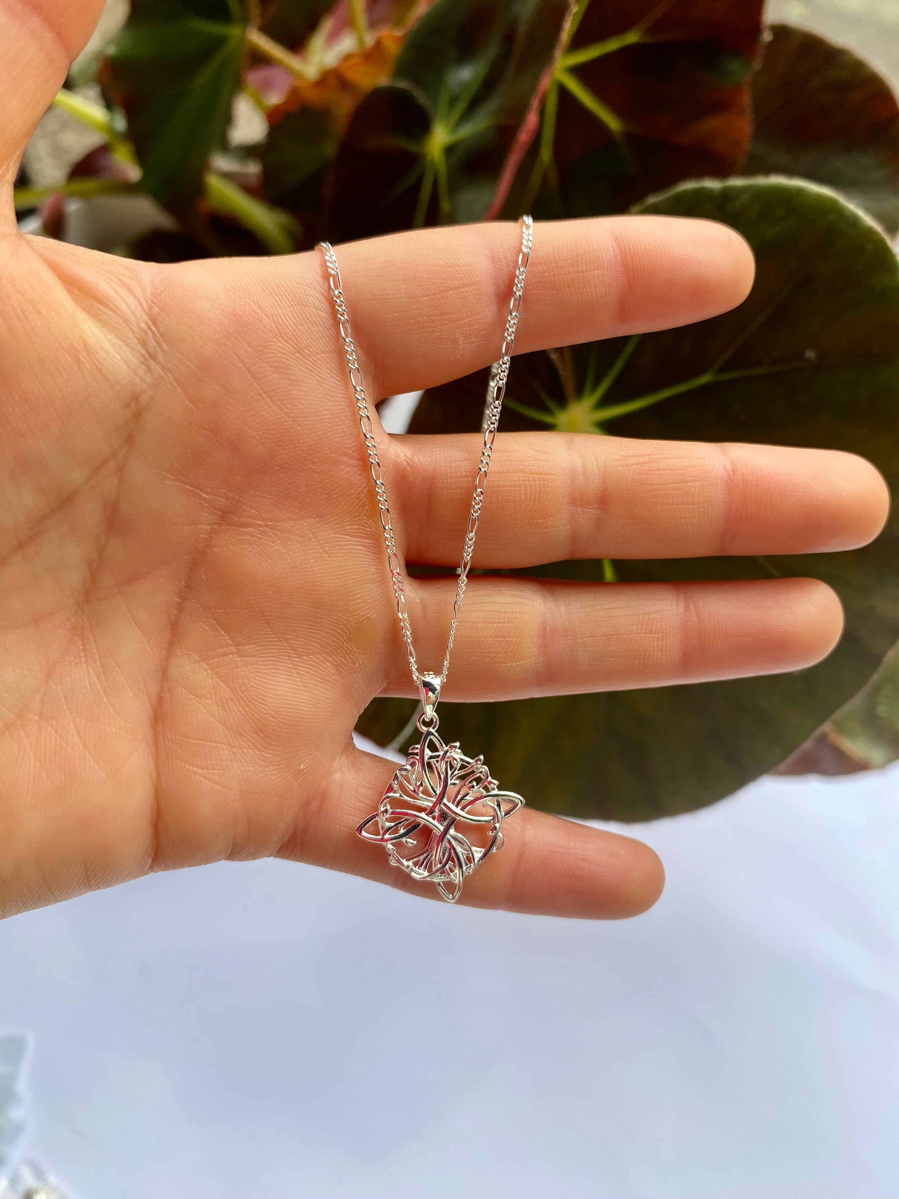 Collar nudo de bruja y árbol de la vida 50cm