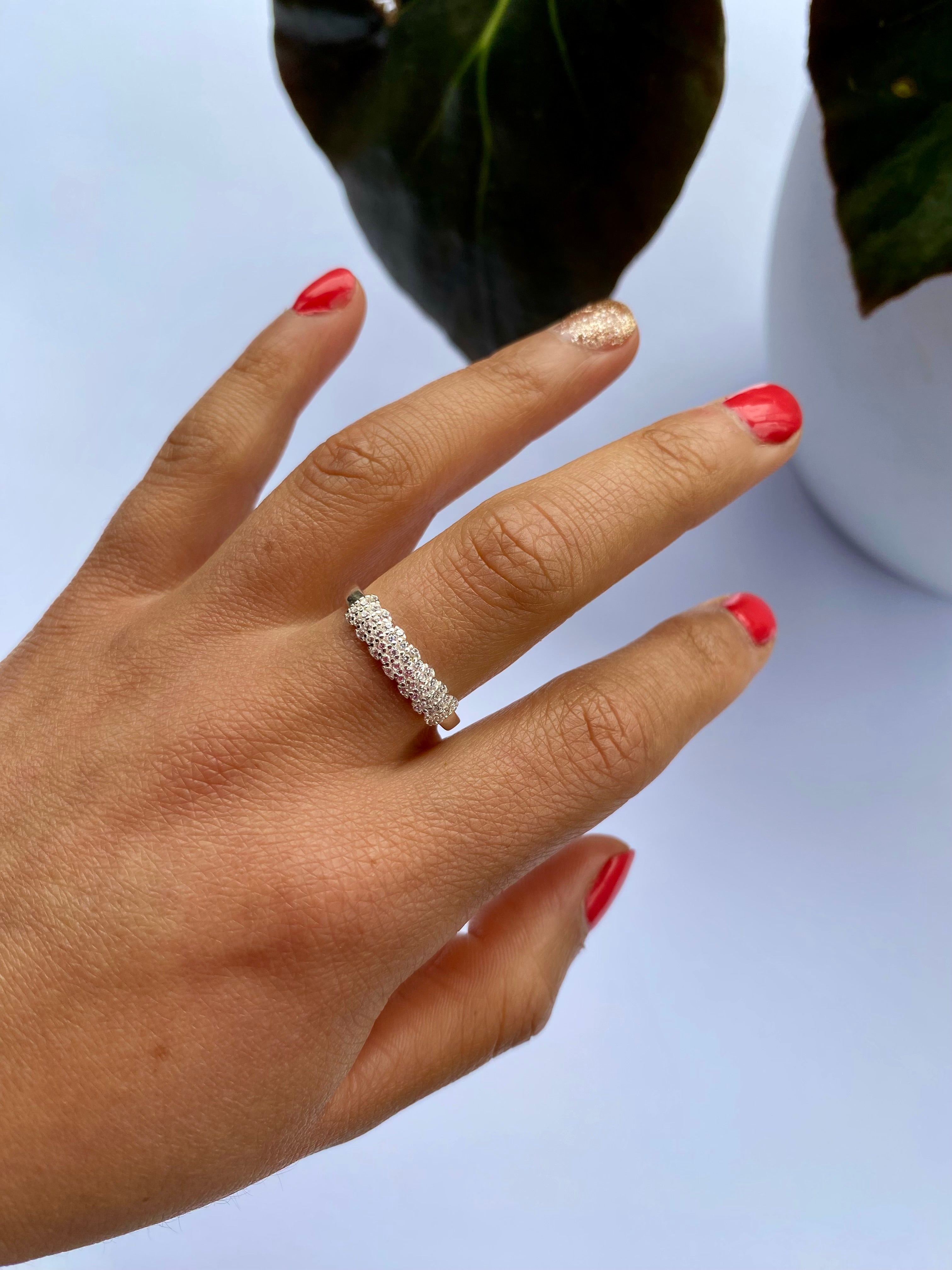 Anillo con circones talla #18
