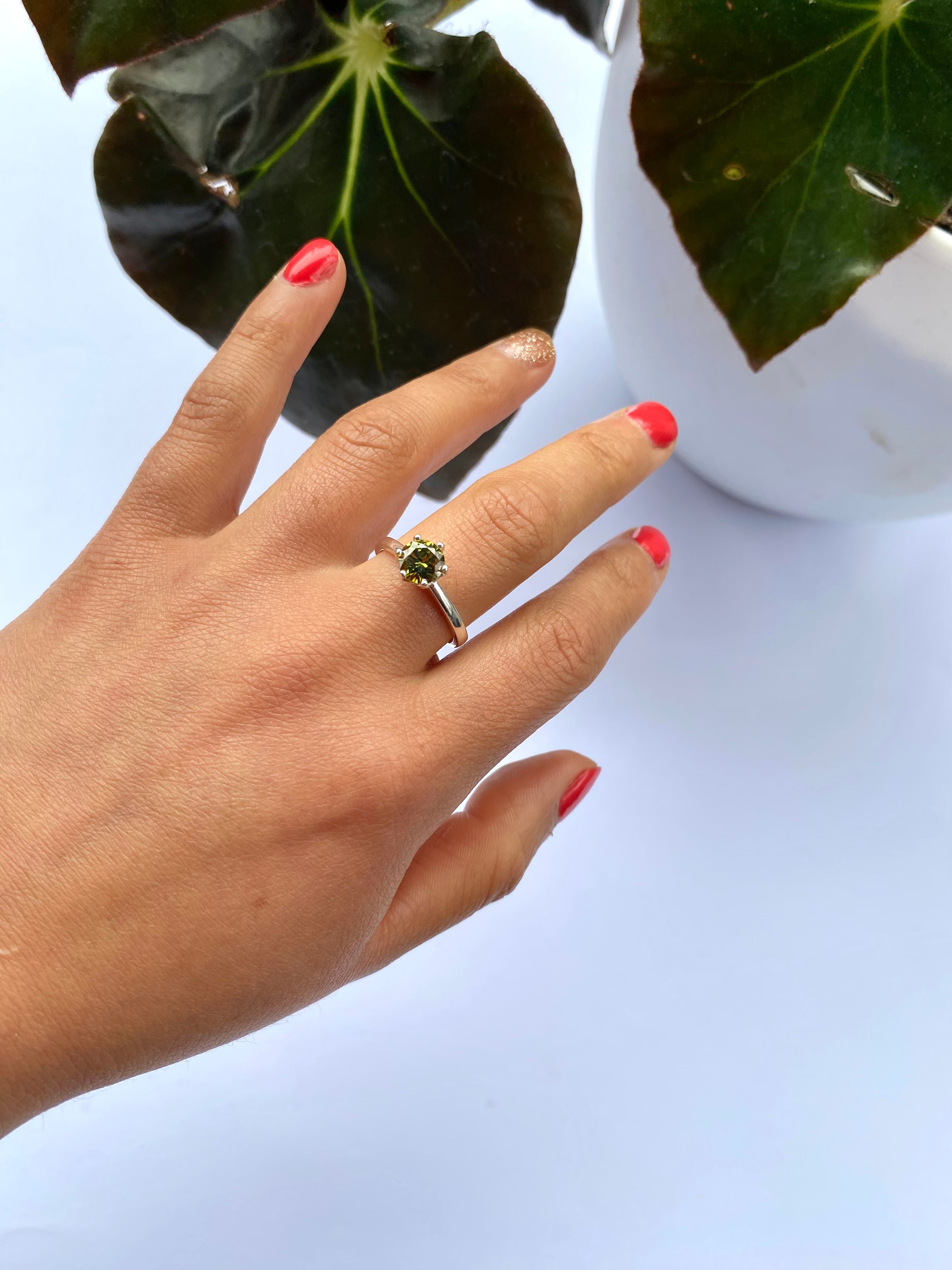 Anillo solitario verde talla #16